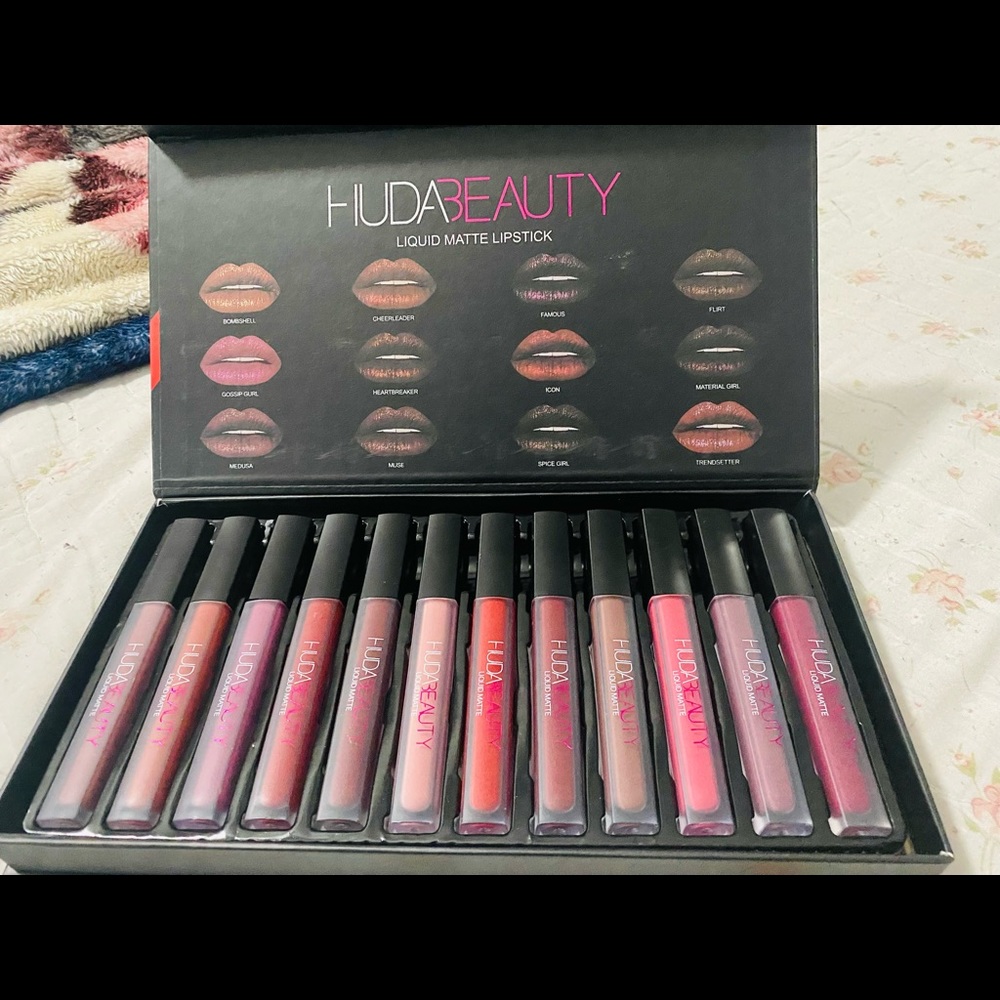12 matte Lipsticks